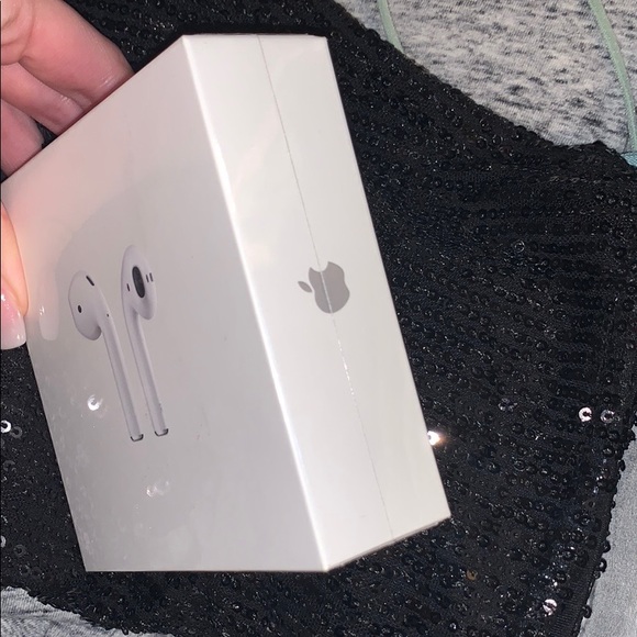 NWT gen 1 AirPods